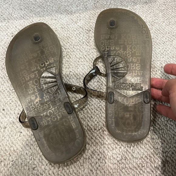 Michael Kors Circle Jelly Flip Flop Sandal Shoe Silver Signature Logo Kawaii S 6 - Picture 3 of 9